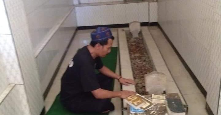 KH Mansur, Sosok Guru Kiai Hasyim Asy'ari