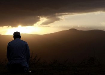 10 Kalimat Dzikir Subuh dari Imam al-Ghazali