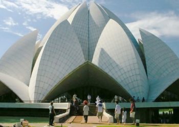 Masjid Tempat Ibadah dari Agama Baha'i