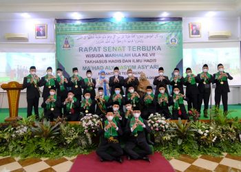 Ilmu dan Manfaat, Barokah Melalui Khidmat