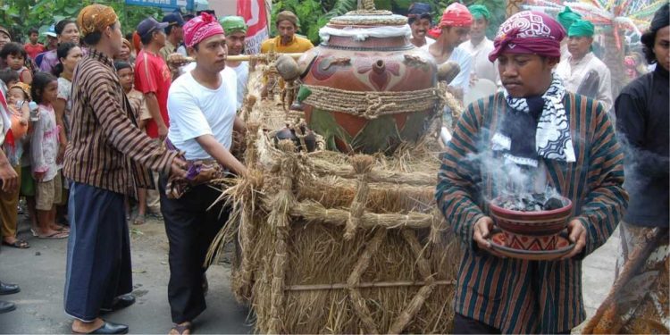 Fatwa Kiai Hasyim Tentang Sholat Rebo Wekasan