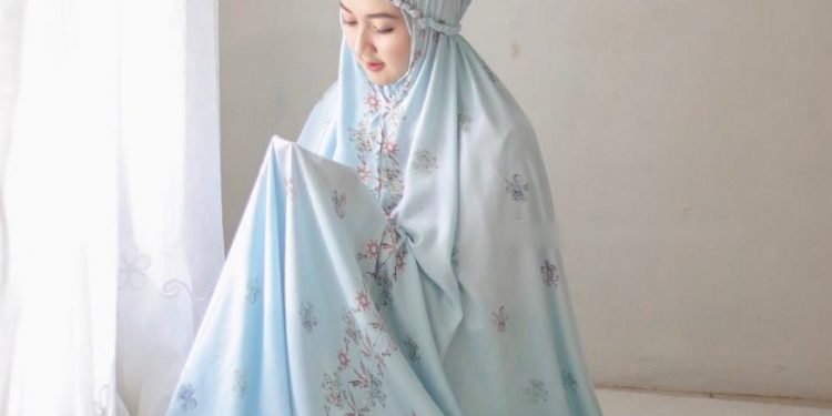 Sujud menyimpan banyak manfaat bagi seseorang (ist)