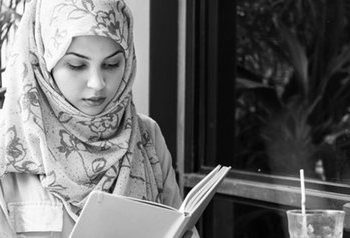 Kriteria Memilih Wanita Sholihah Sebagai Pendamping Hidup