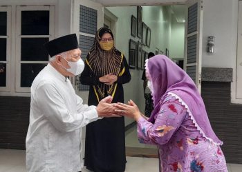 Gus Dur di Mata Gus Kikin