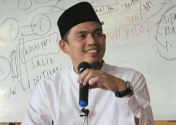 Membela Atau Mengkritik