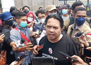 Ade Ermando, Diantara Kekerasan Fisik dan Naratif