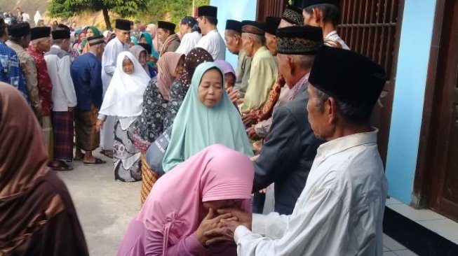 Tradisi Halalbihalal di Indonesia