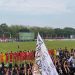 Teburieng Fc bersama suporter saat pembukaan liga santri