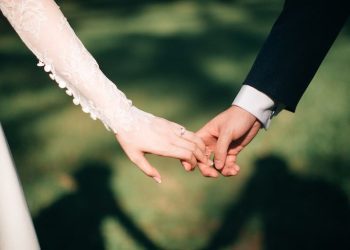 Nikah Kontrak di Antara Dua Hadis Muslim