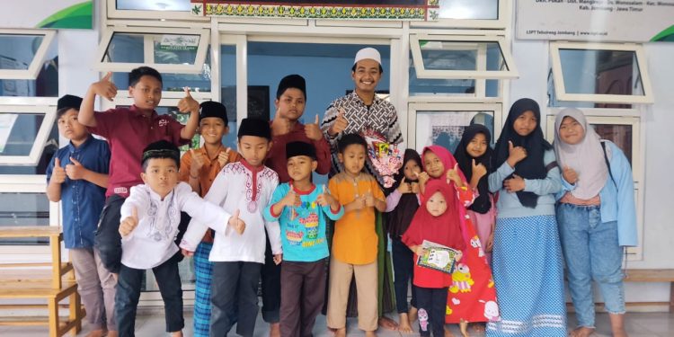 Tim safari Tebuireng bimbing ibadah