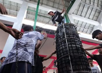 Lopis Raksasa Tradisi Syawalan Pekalongan