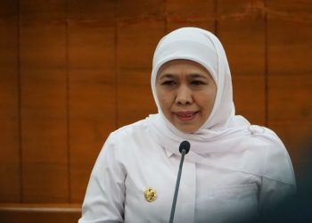 Gubernur Jawa Timur Tegaskan Larangan Sekolah Menjual Seragam