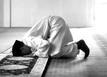Definisi dan Sebab Melaksanakan Sujud Sahwi