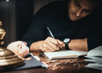 Merenungi Ungkapan Menulis Bekerja untuk Keabadian