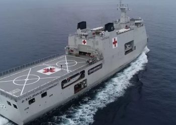 KRI Radjiman Bawa Bantuan Kemanusiaan Lewat Laut Merah