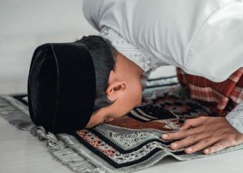 Pengertian dan Tata Cara Sujud Syukur