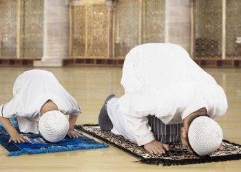 Daftar Ayat Sajdah dan Kesunnahan Sujud Tilawah