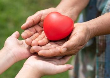 Hikmah Dibalik Anjuran Mengusap Kepala Anak Yatim (Ist).
