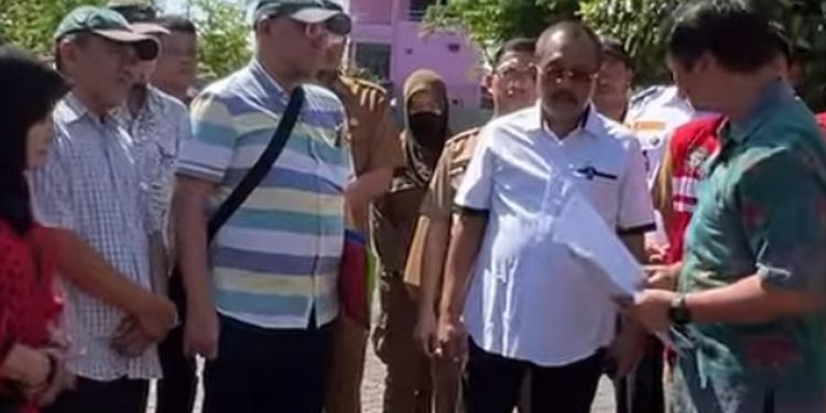 Cekcok Iuran 35 Juta antar Warga dan Sekolah Swasta di Surabaya