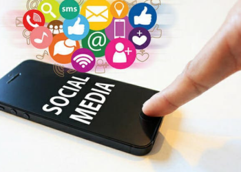 Sering Upload Foto di Sosmed Terancam Penyakit Ain?. (Ist)