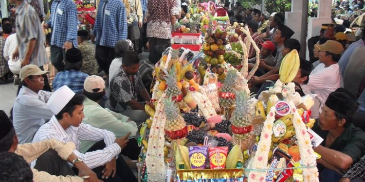 Melestarikan Budaya Lokal dengan Sedekah Bumi. (Ist)