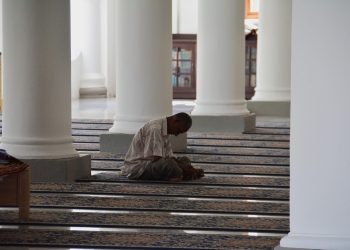 Larangan Merusak Kemuliaan Rajab dengan Menzalimi Diri Sendiri.(Ist)