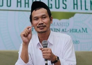 Pilih Dzikir Lirih atau Keras, Ini Saran dari Gus Baha. (Ist)