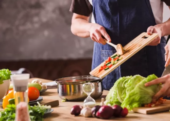 Hukum Mencicipi Makanan saat Puasa. (Ist)