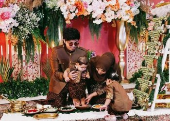 Tedak Siten, Tradisi Turun Tanah Bayi dalam Budaya Jawa