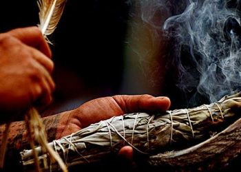 Santet dalam Kajian Islam dan Fisika Kuantum