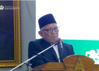 Gus Kikin Tegaskan Urgensi Hadis sebagai Landasan Menyikapi Isu Kontemporer. Foto: Youtube Ma'had Aly Hasyim Asy'ari.